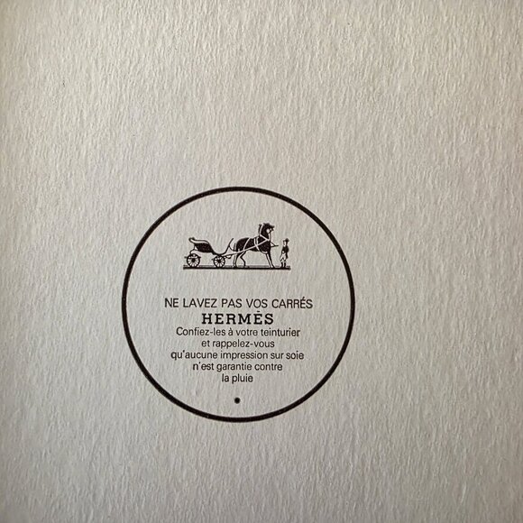 Hermès Petit Main Silk Scarf Carre 90 Red Boxed Authenticated Paris Vintage - Picture 7 of 16